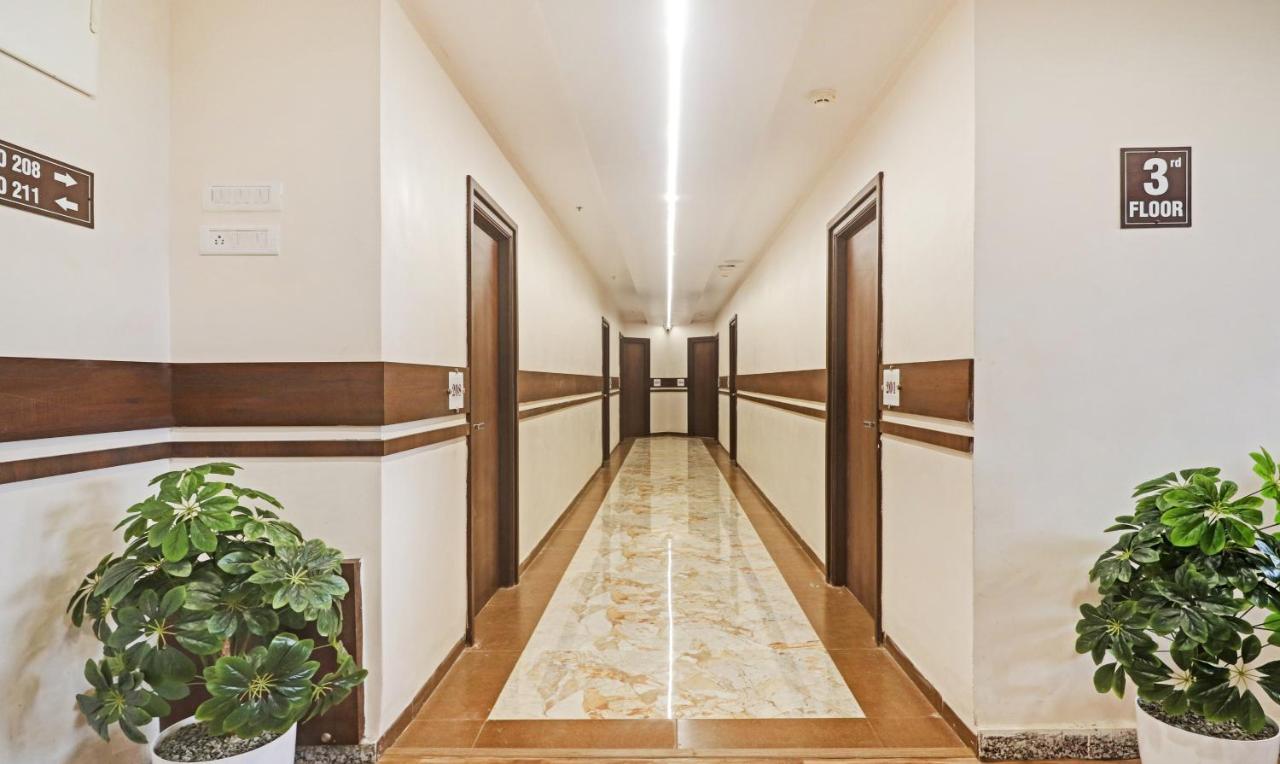 Treebo Arastu Grand Hotel Hyderabad Ngoại thất bức ảnh