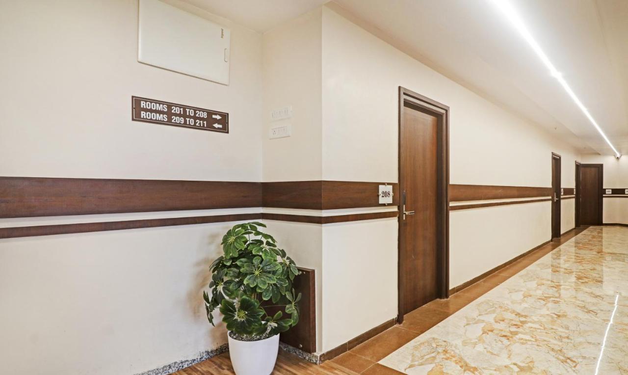 Treebo Arastu Grand Hotel Hyderabad Ngoại thất bức ảnh
